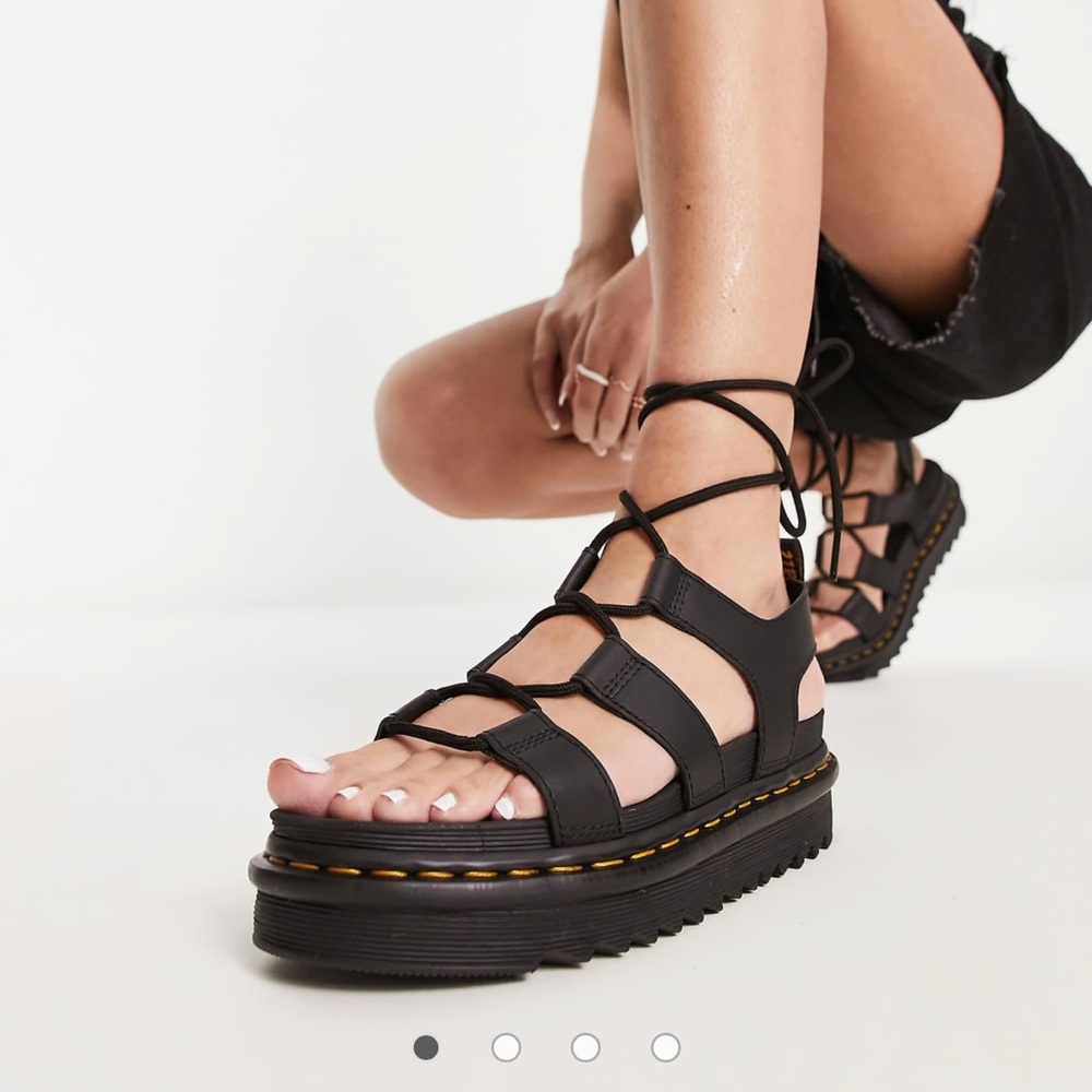 New Women’s Dr Martens Nartilla leather sandals (Size 8)